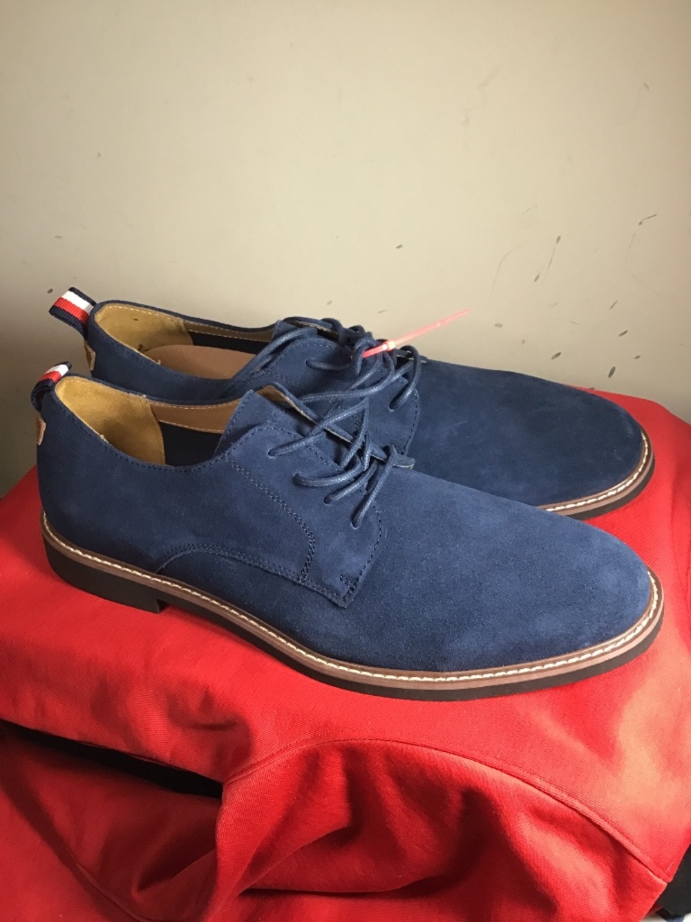 🔥😎Tommy Hilfiger, new no box, size 11, navy blue suede 🔥🔥😎